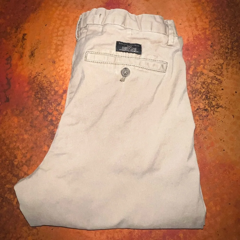 Men’s Banana Republic Athletic Lived-In Chino Size 31/34 Shade Acorn